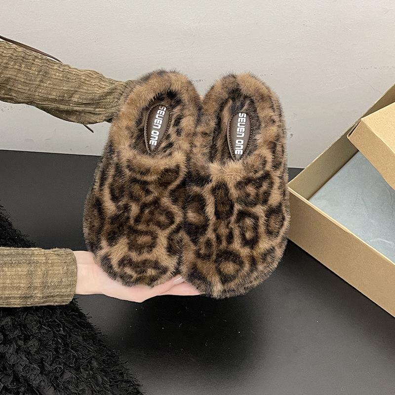 Internet Celebrities Senior Sense Baotou Drag Women 2025 Autumn and Winter New Wear Casual Versatile Stepping On Shit Soft Soles Mao Mao Shoes