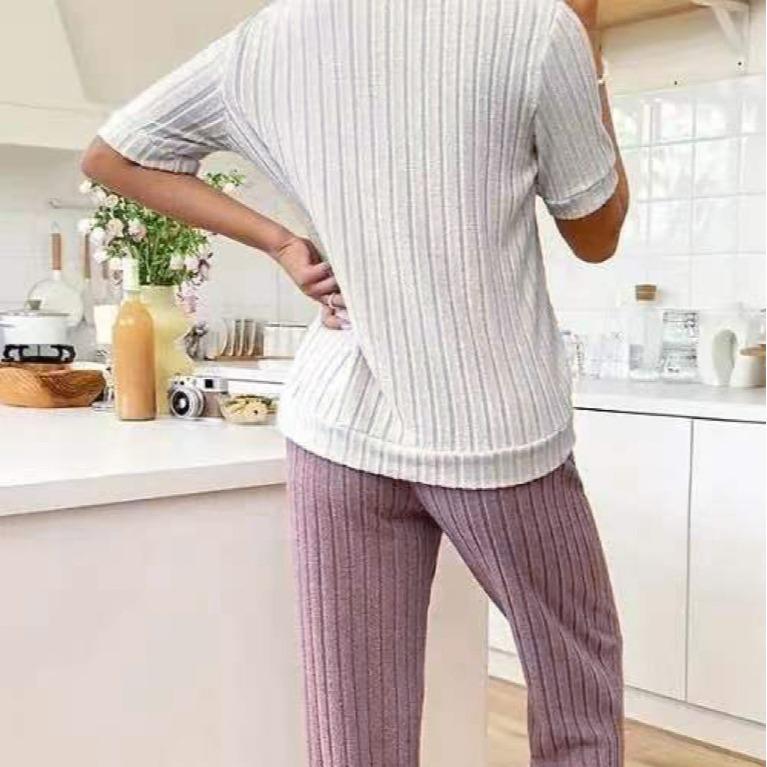 "Women's Autumn Sweet Love Pajama Set: Round Neck, Short Sleeve & Trousers - Comfy 2-Piece Homewear"
