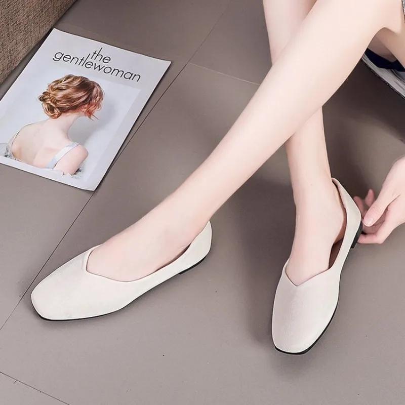 Pointed Toe Soft Sole Large Size Mother Single Shoes for Women Spring and Summer New Roman Style Slip On Fashion Women Shoes