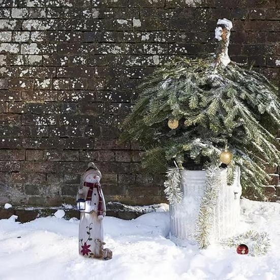 Christmas Snowman Figurine with Lantern Resin Snowman Statue Art Decor Outdoor Christmas Snowman Door Greeter for Yard Garden Decor