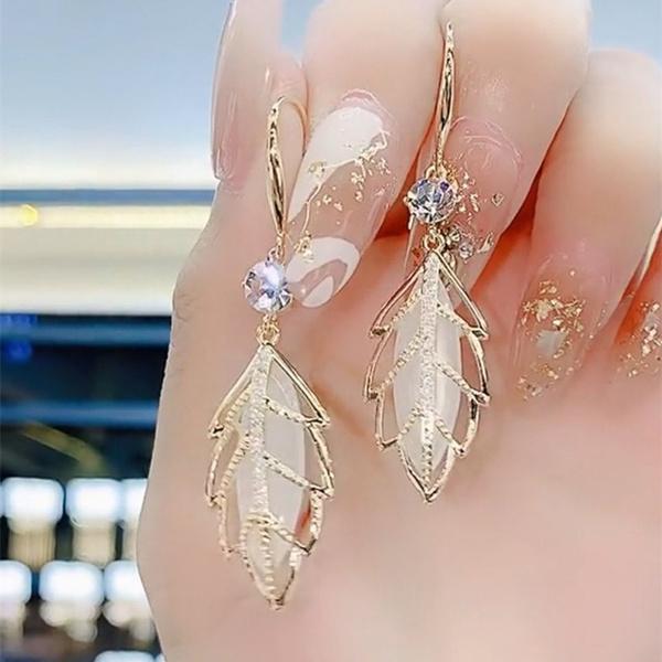 Elegant  Women Leaf Long Drop Earrings Gold Earrings Romantic Bride Engagement Wedding Earrings Anniversary Gift Jewelry