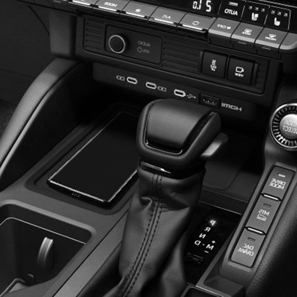 Силиконовый противоскользящий коврик, водонепроницаемый, нескользящий, консольный коврик для Toyota Prado 2024-2025, защитный коврик с беспроводной зарядкой