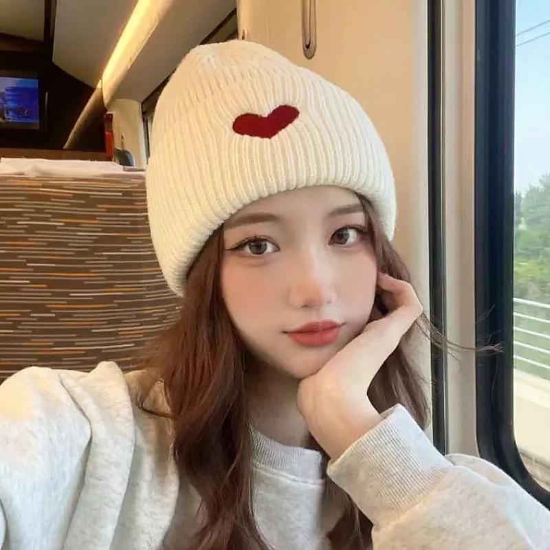 Простая зимняя шерстяная шапка Love, японская милая вязаная шапка для детей, свободная и универсальная, с изображением маленького лица