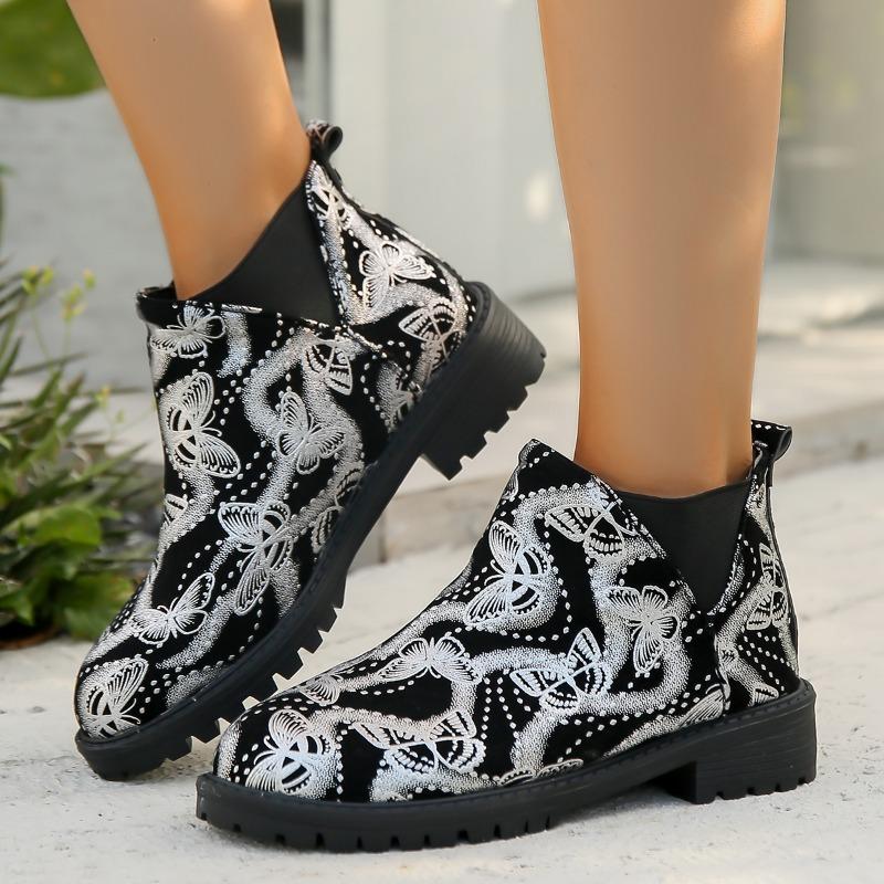 2024 New Fashion Versatile Boots Embroidered Loafers Elegant Casual Flat Shoes Retro Moccasin Shoes Party Formal Women