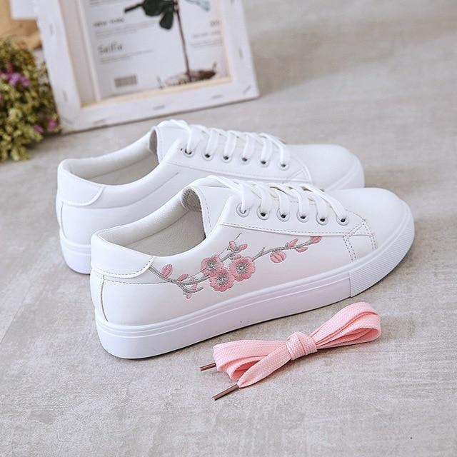 Spring Fashion Breathble Vulcanized Shoes Women Sneakers Pu Leather Platform Shoes Women Lace Up Casual Shoes White