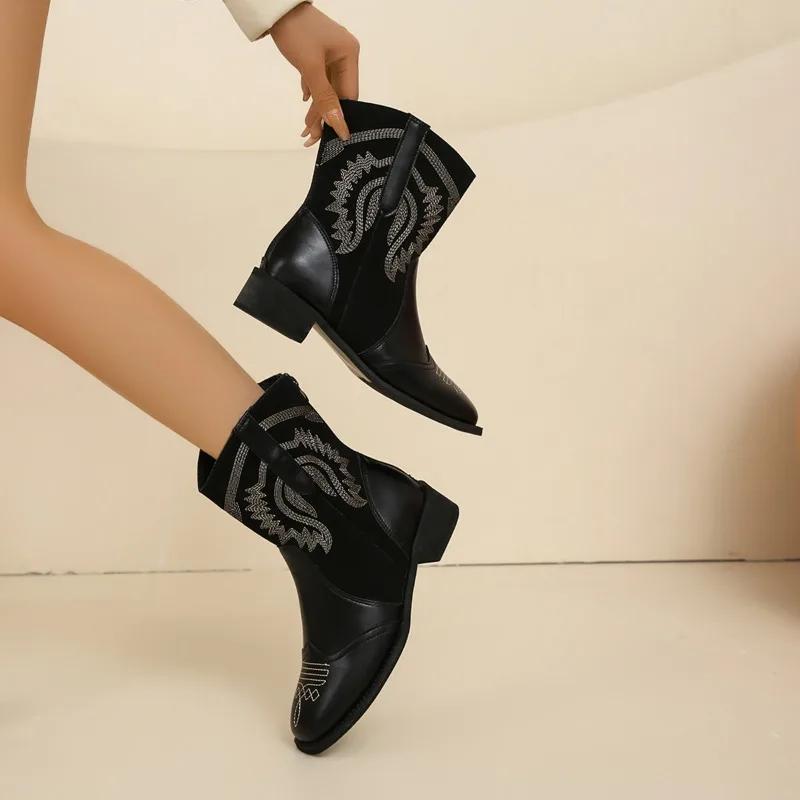2024 Новые модные однотонные популярные женские ботинки с заостренной молнией сзади, короткие весенние ботинки-трубы в стиле вестерн