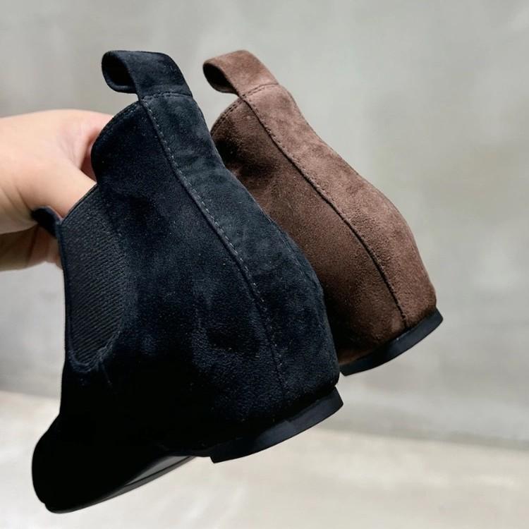 Sheepskin Version~ Retro Matte Suede Polished Pointed Inner Heightening Chelsea Boots Short Boots Women's 2025 New Bare Boots