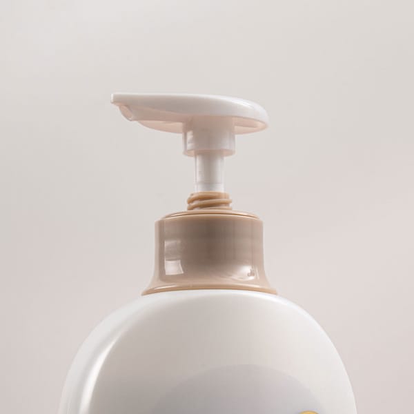 On The Body Ultra Moisture Body Wash 785 Ml Cotton Flower Fragrance