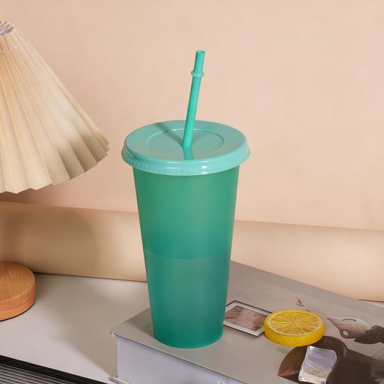 Color Changing Plastic Tumbler with Straw 24oz Reusable Cold Water Cup Leak-Proof Stackable Drinkware for Indoor Outdoor Use
