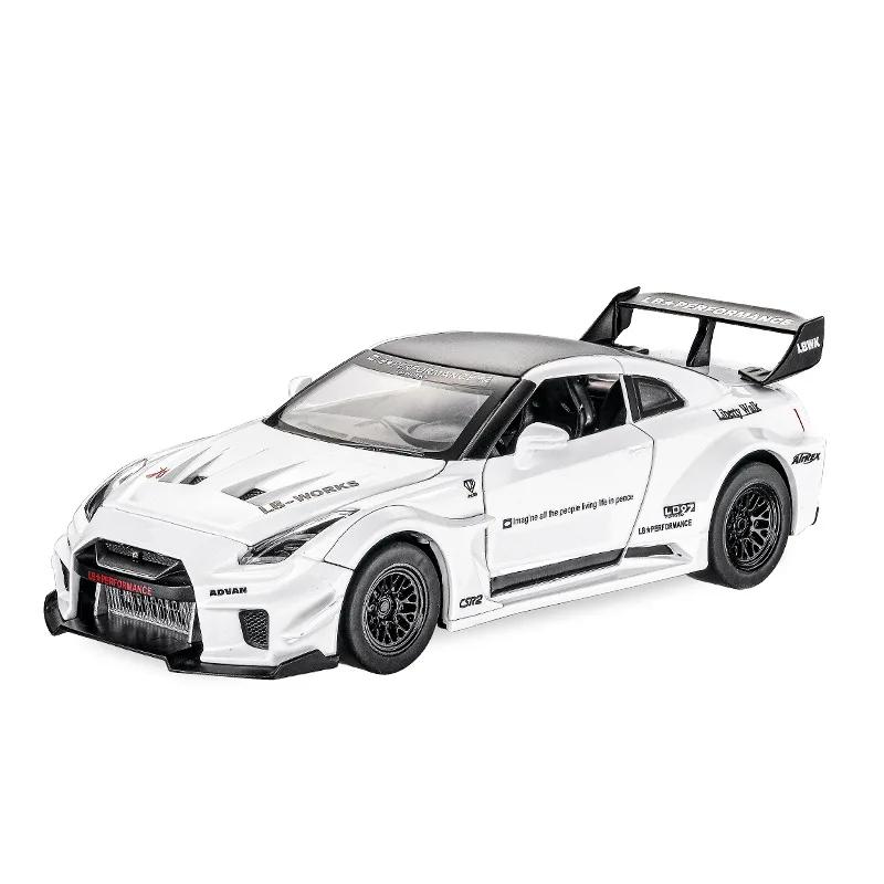 1/32 Nissan GTR CSR2 Skyline Ares Alloy Car Model Diecast Metal Toy Vehicles High Simulation Pull Back Collection Kids Toys Gift
