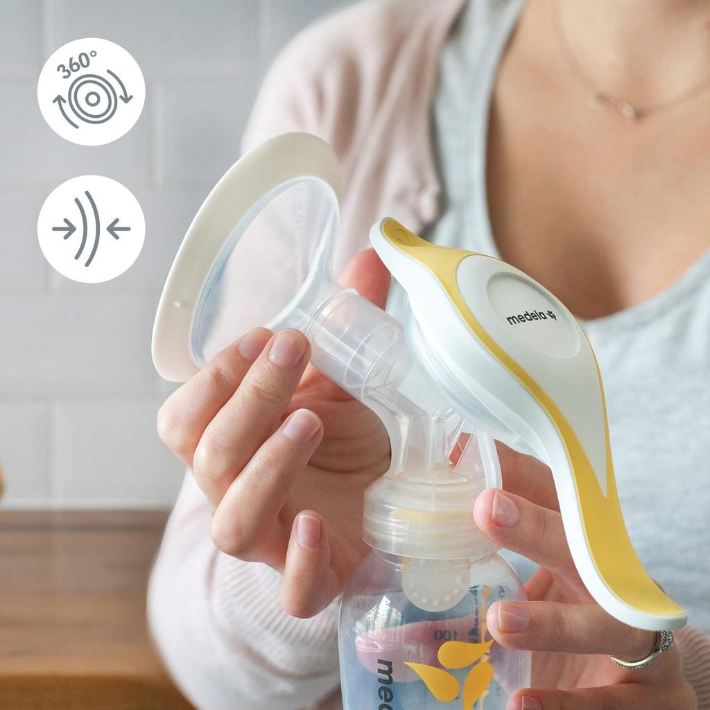 Medela Breast Pump Harmony Manual Breast Pump Essentials Pack Compact and Easy To Clean Gently Supports Breastfeeding Transparent (Manual)
