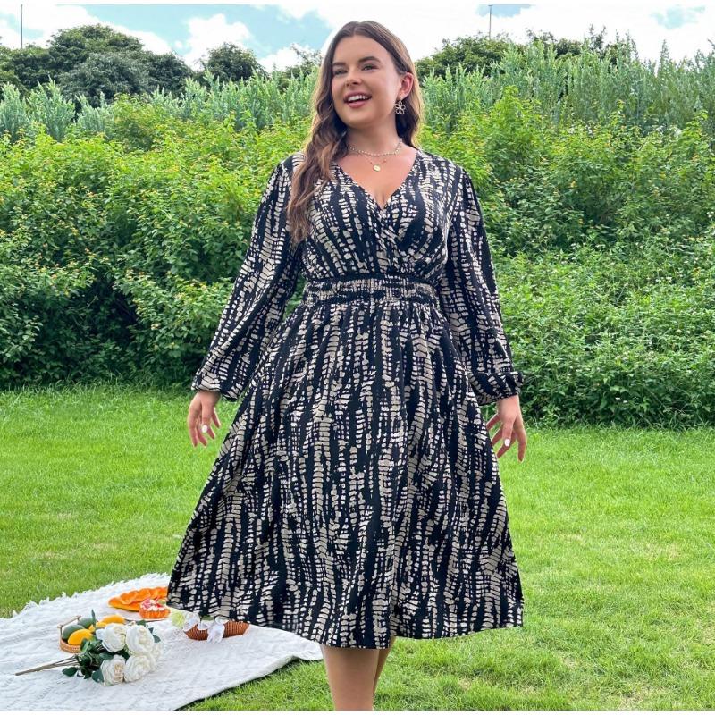 V-neck Loose Waisted Plus Size Women's Dress Printed Fashion Dresses