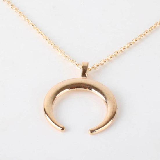 Simple Women Crescent Moon Pendant Chain Necklace Banque Jewelry Birthday Gift
