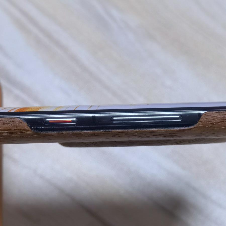 Aramid Fiber Wooden Case for Huawei Mate50 Pro - Timeless Design