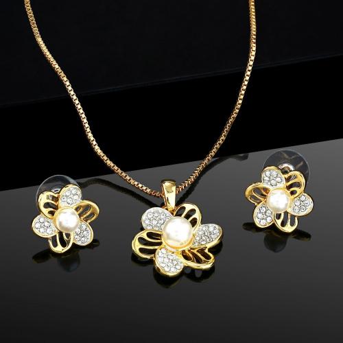 Estele Mess Design Gold Plated Pearl Pendant Set For Women/Girls