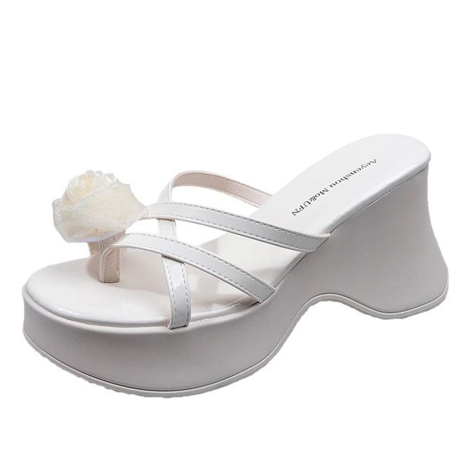 French Retro Flower Wedge Heel One-word Slippers Women's Summer Wear 2025 New Versatile Skirt Thick-soled Cool Slippers