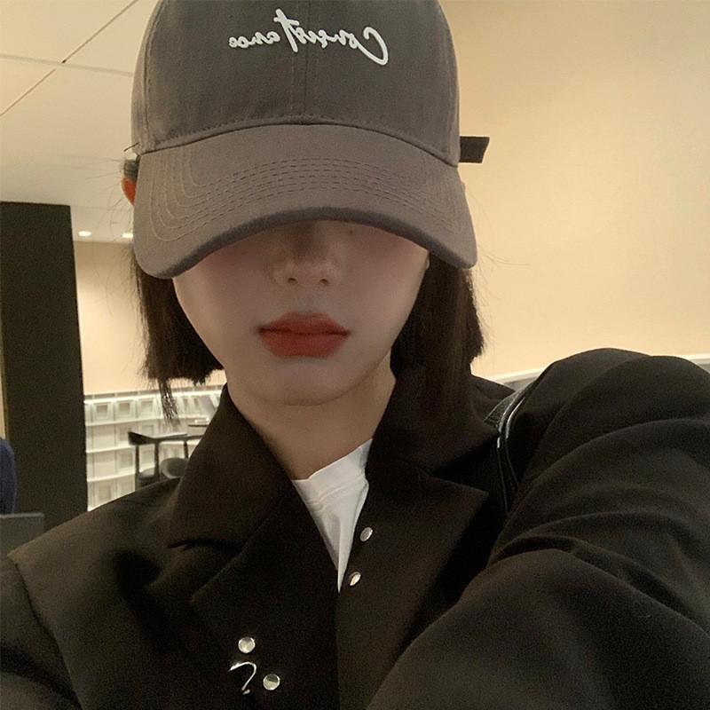 Letter Design Trendy Pink Baseball Cap For Women With Round Top And Brim Bent