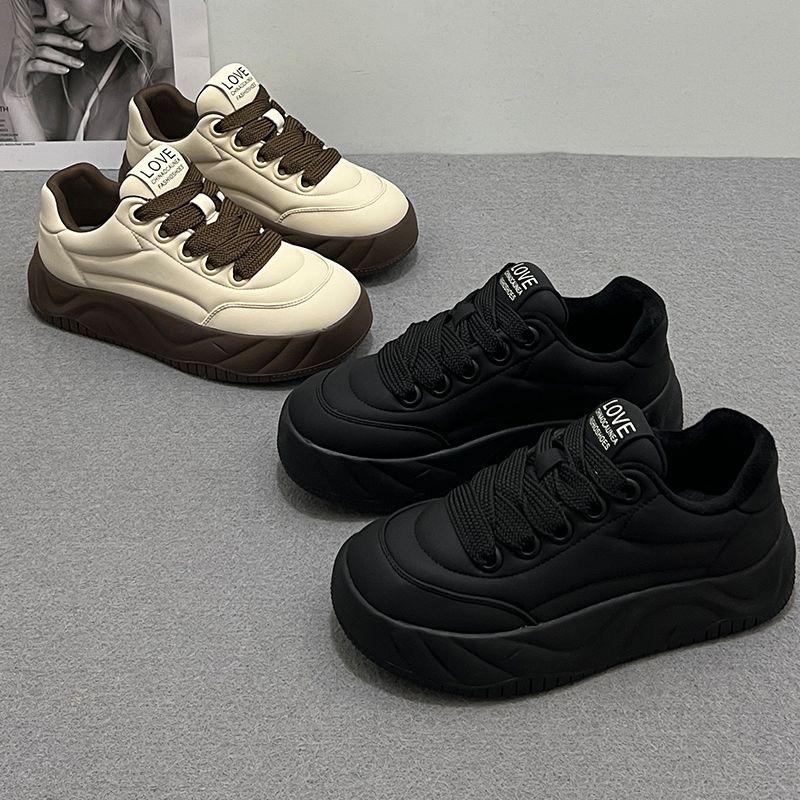 2025 Spring and Autumn New Muffin Sole Women's Versatile Height Increase Sports and Leisure Bread Shoes Platform Trend Fashion Board Shoes