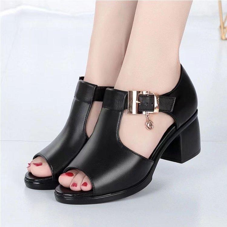 Platform Sandals Women's Summer Wear New Lightweight Fashion Heightening Versatile Rhinestone Roman Wedge Sandals