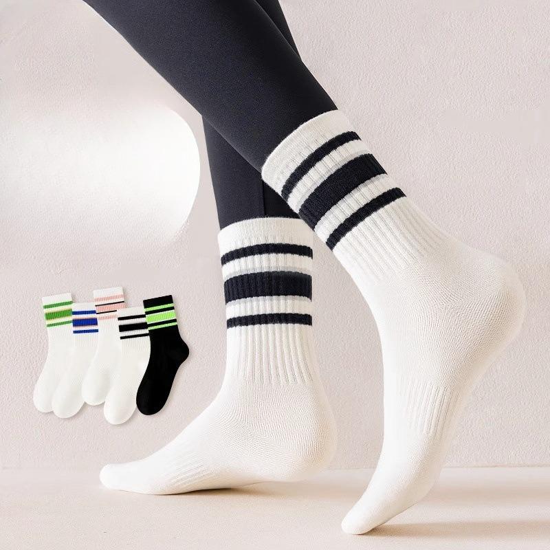 Mid-calf Pure Cotton Anti-odor Spring and Summer Socks for Junior High School Students, Long Calf Sports Running Yoga Socks with Shark Pants