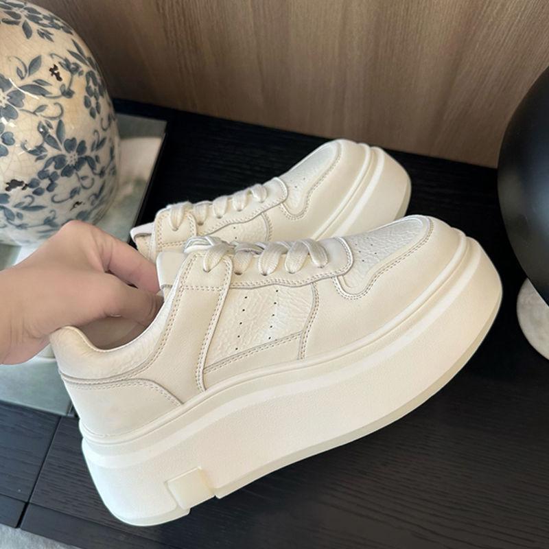 Versatile Sports Casual Shoes Heightening Velvet Internet Celebrity Board Shoes Soft Leather Platform White Shoes Women's Shoes 2025 Autumn New